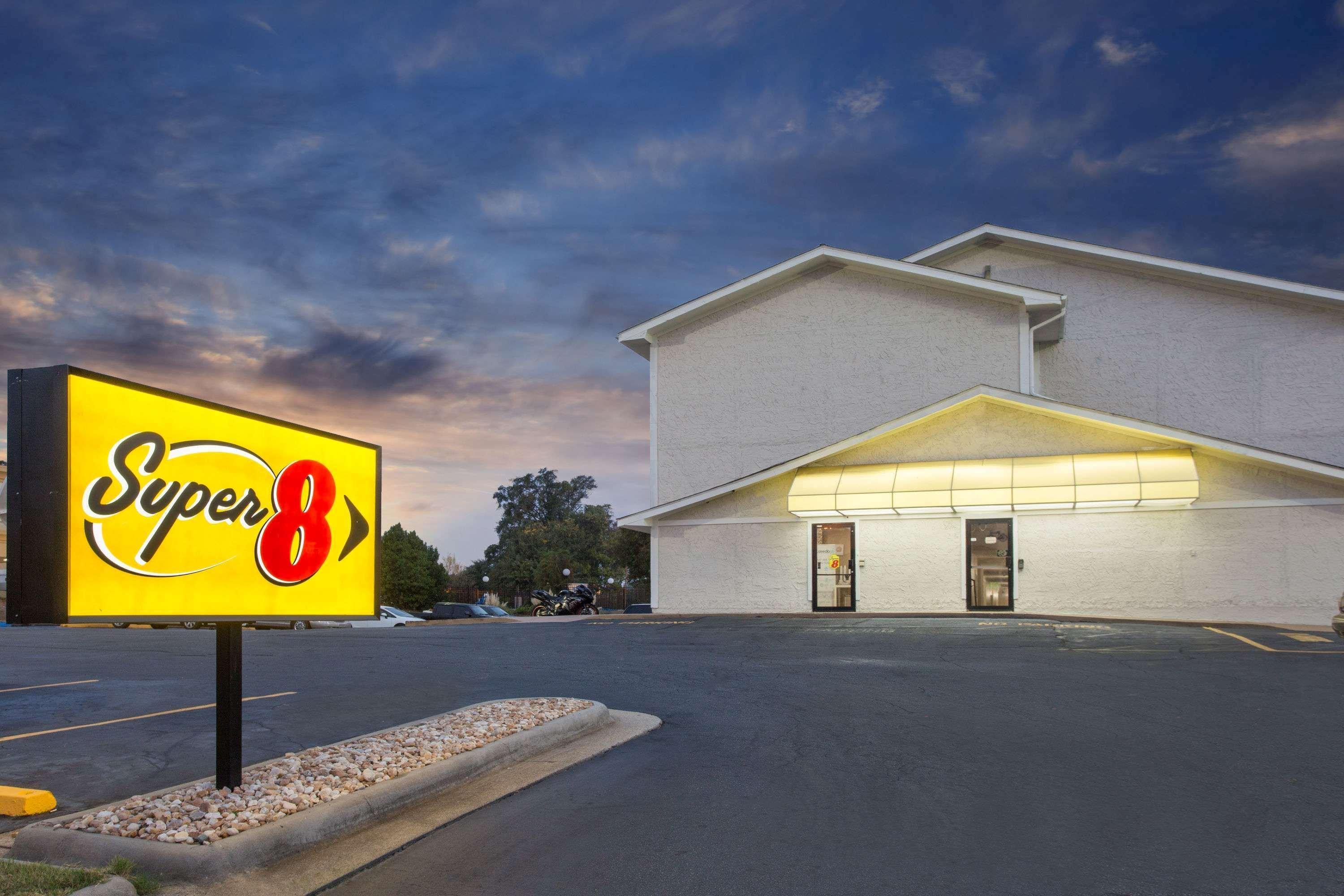 מלון Super 8 By Wyndham Columbus Airport מראה חיצוני תמונה